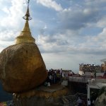 24_Myanmar-GoldenerFels