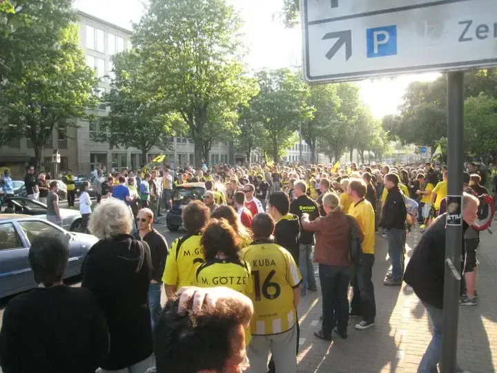 10-BVB-Borussia-Dortmund-Deutscher-Meister-2011