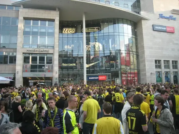 32-BVB-Borussia-Dortmund-Deutscher-Meister-2011
