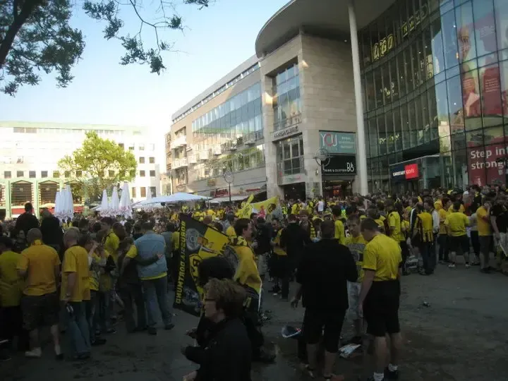 35-BVB-Borussia-Dortmund-Deutscher-Meister-2011