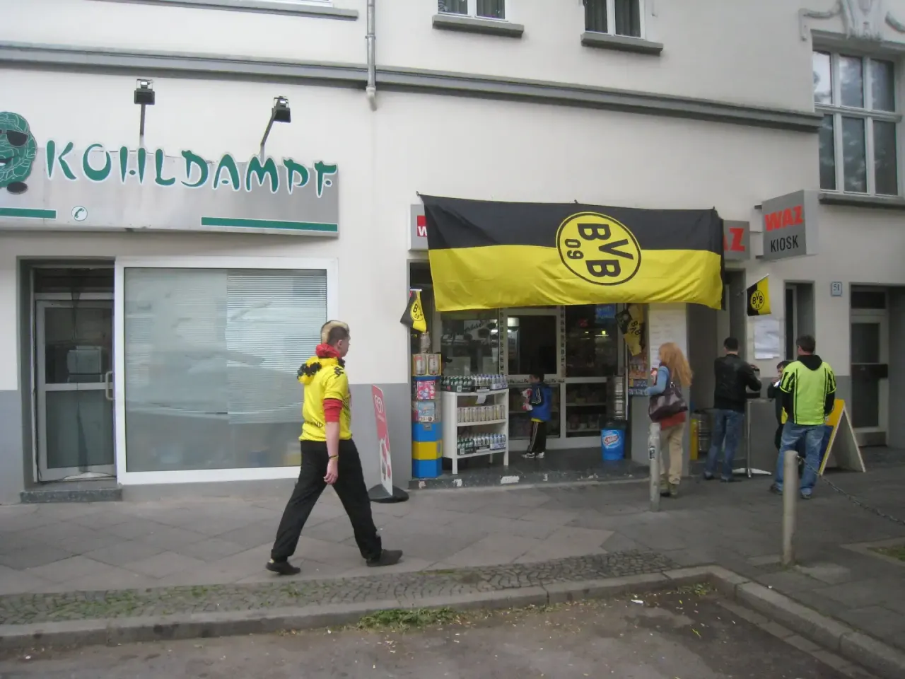 05-warmup-am-borsigplatz-2011