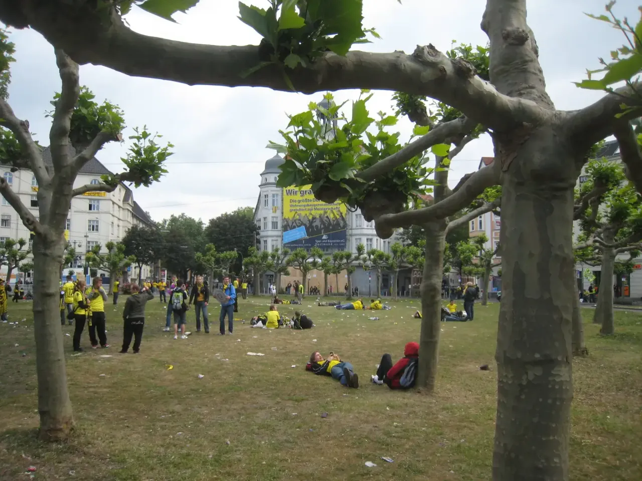 10-warmup-am-borsigplatz-2011