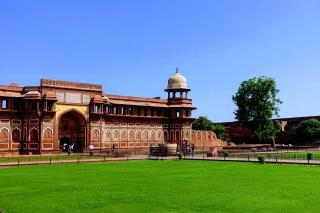 Auch Agra Hat Ein Rotes Fort