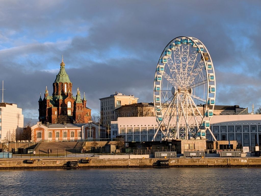 Skywheel Helsinki und Orthodoxe Kirche