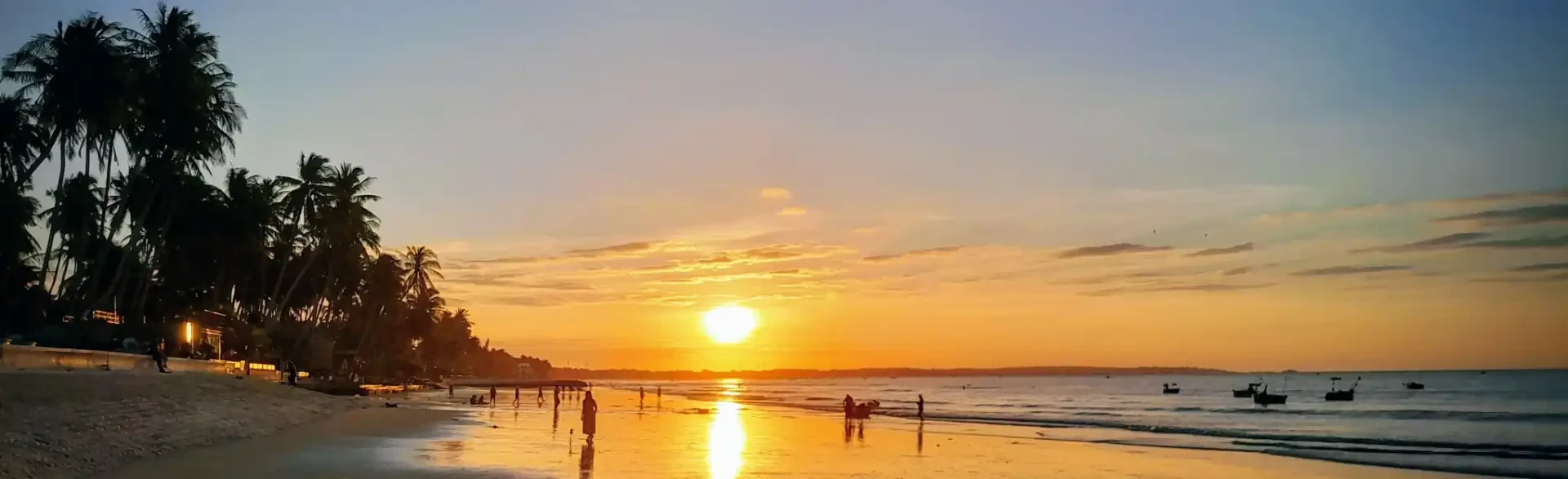 Sonnenaufgang am Strand von Mui Ne